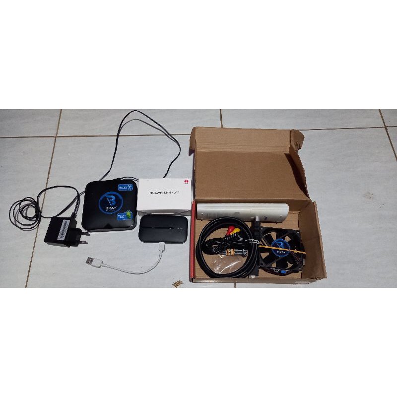 STB HG680-P Ram 2GB Open WRT dan MIFI Huawei E5576-606
