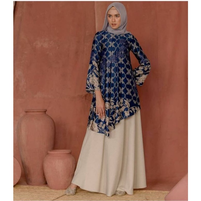 Preloved Flores Tunik in Mountain by Wearing Klamby