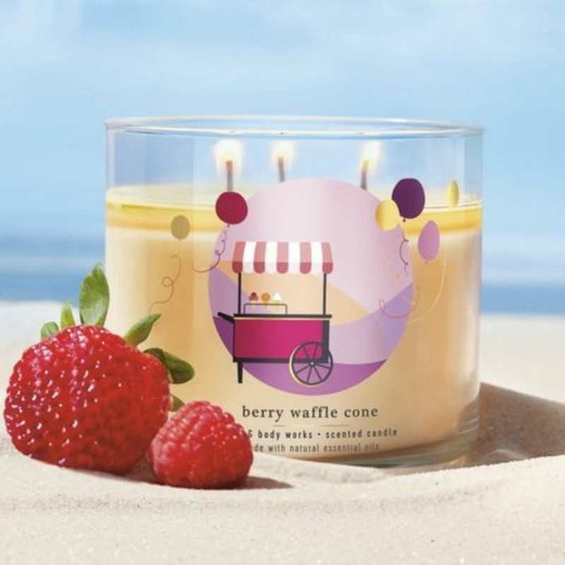 BATH AND BODY WORKS BBW BERRY WAFFLE CONE 3 WICK SCENTED CANDLE MADE WITH ESSENTIAL OILS 411 G