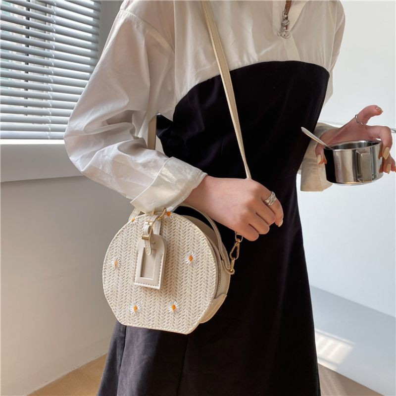 Tas Selempang Kulit Bahan Anyaman Motif Bunga Aster dan Lace Gaya Korea Import [Kirim dari Jakarta]