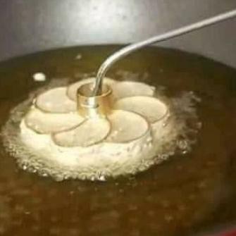 V5P7 Cetakan Kembang goyang kuningan gandeng 4 biji (Anti Lengket) Ready stock