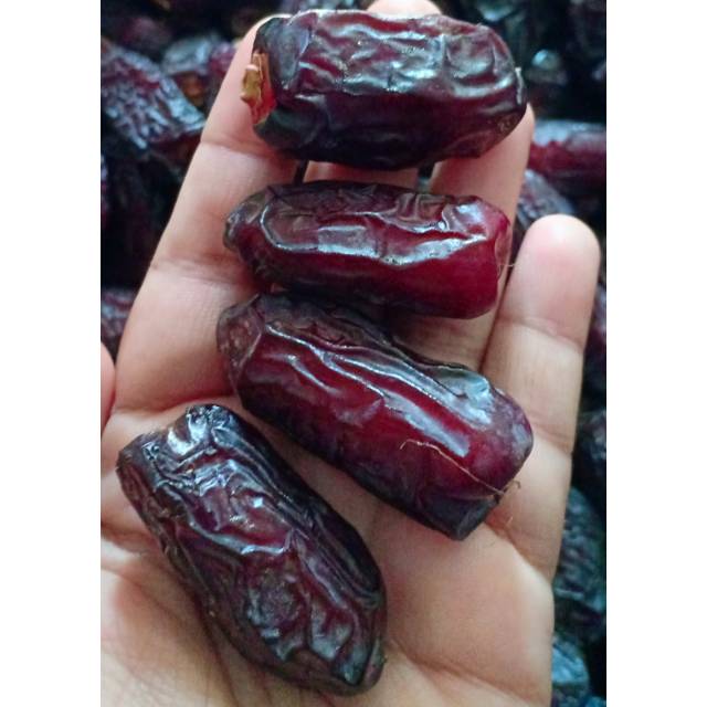 

Kurma safawi kurma madinah oleh-oleh haji dan umroh 1kg