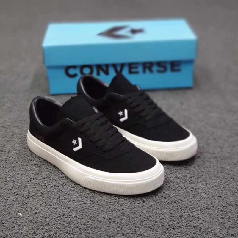 Converse LOUIE LOPEZ black white