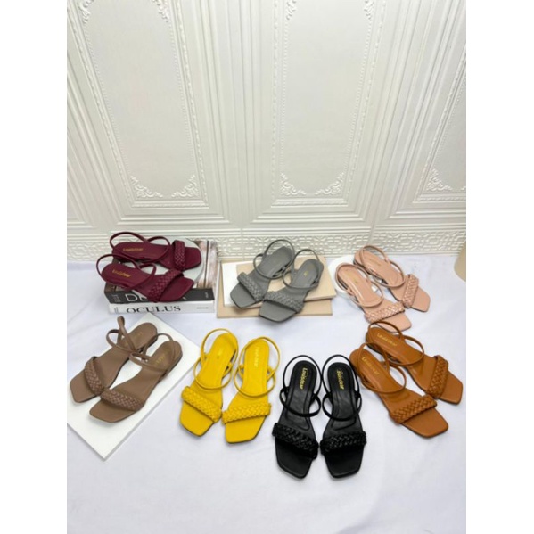 sandal wanita tali belakang kepang sandal flat santai bahan dove