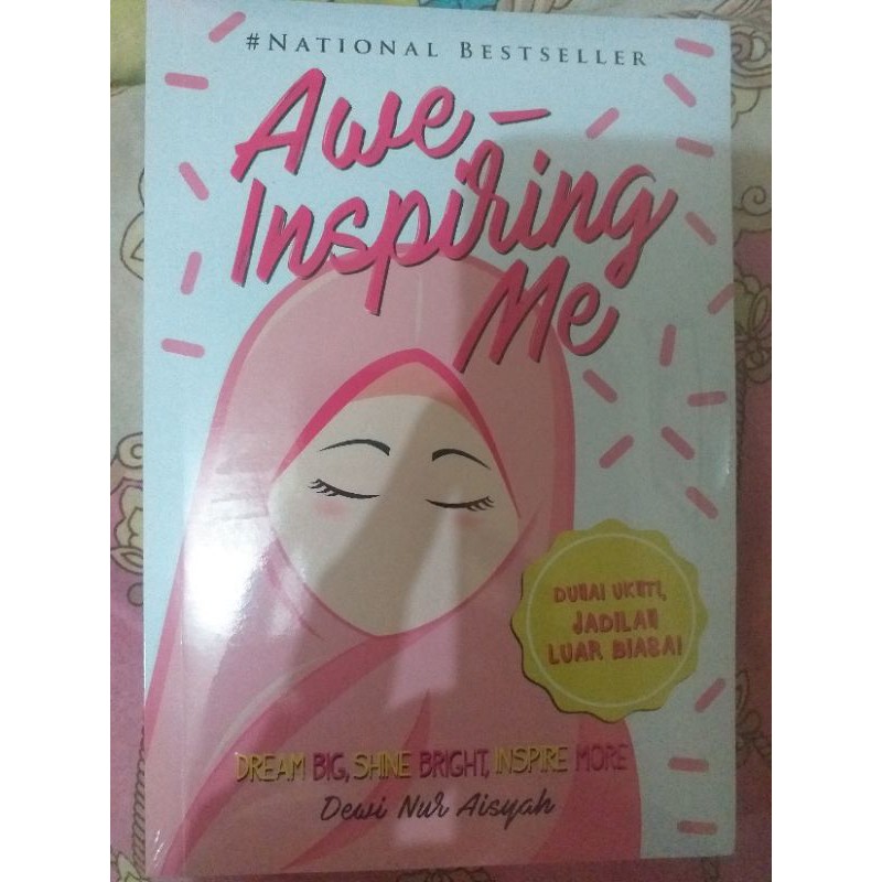 

Paket Buku Awe Inspiring Me dan Salihah Mom Diary
