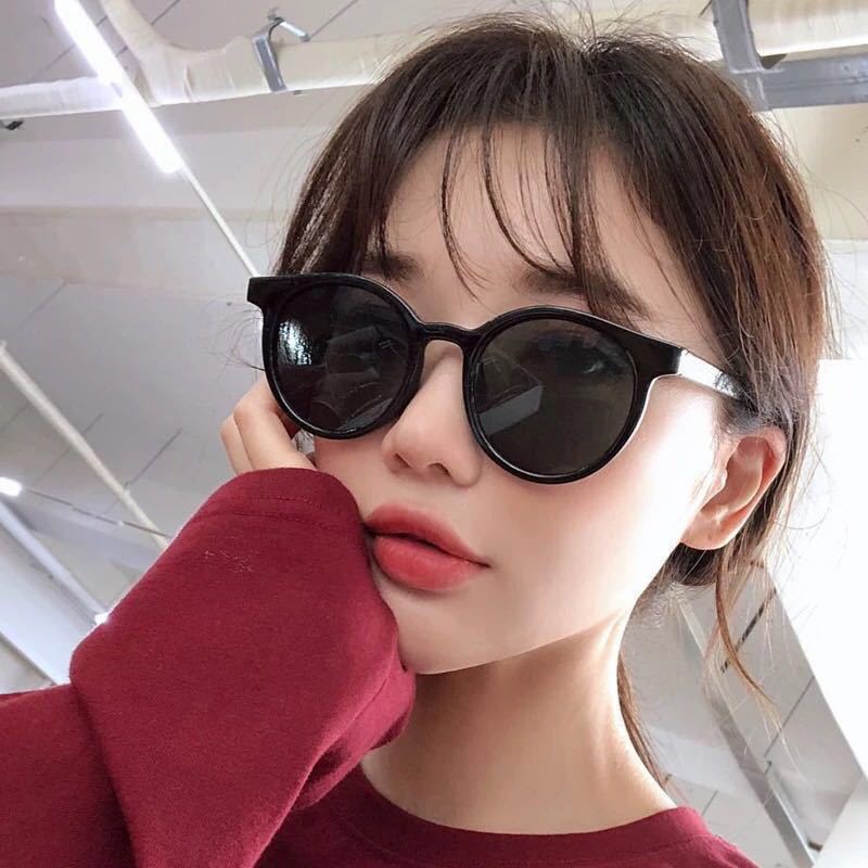 Korean Fashion Round Eye Cat Black Glass Women/Men Sunglasses