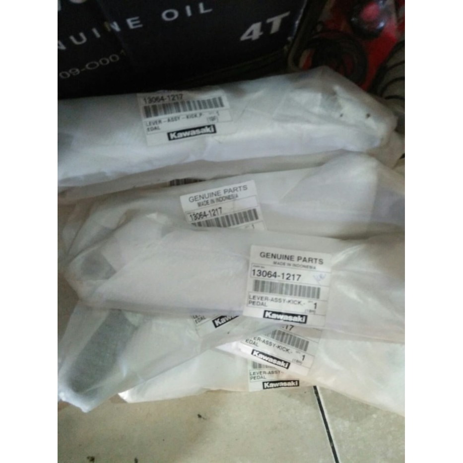 Lever Assy Kick Pedal Ninja C 13064-1217 kawasaki