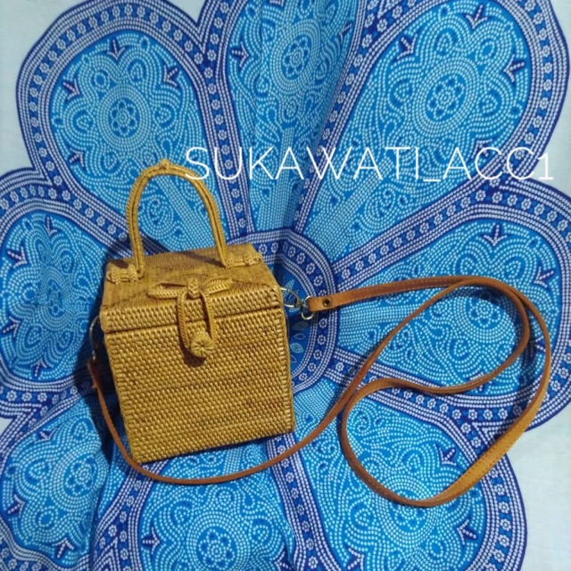 Tas Rotan Kotak