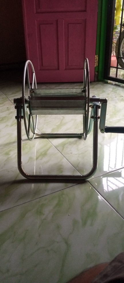 Tempat Alat Gulungan Gulung  Selang Air Taman Garden Water Hose Reel