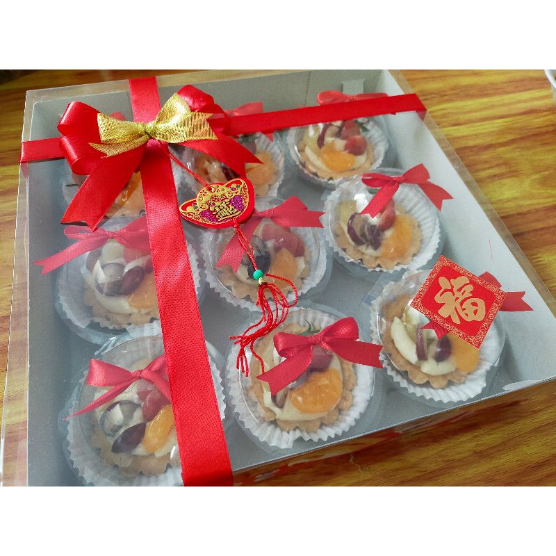 

Hampers Imlek Pie Buah Mini isi 9