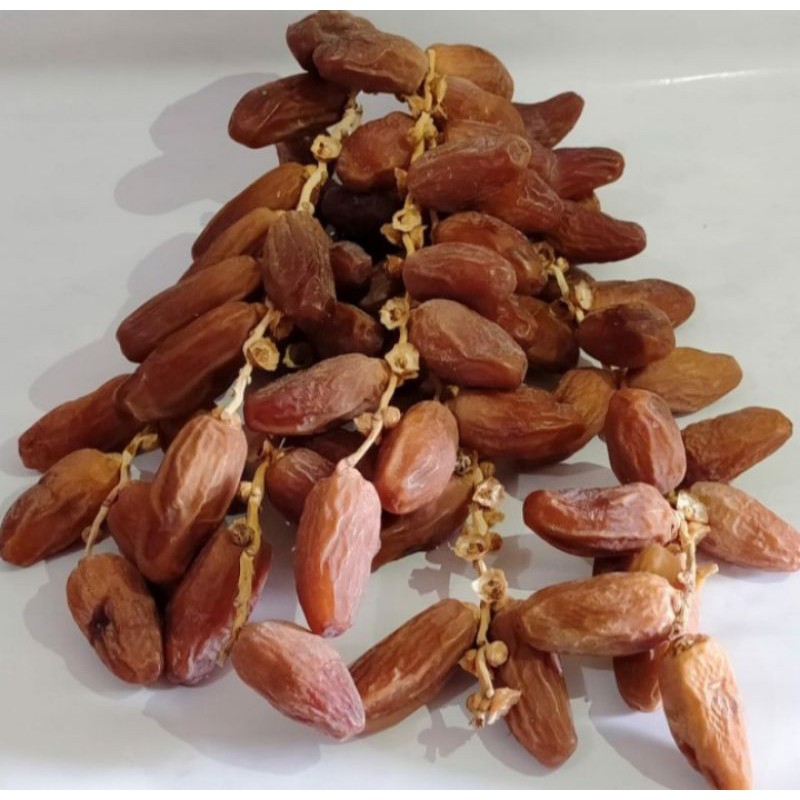 Kurma Tunisia Tangkai 1kg//kurma tunisia tangkai fress