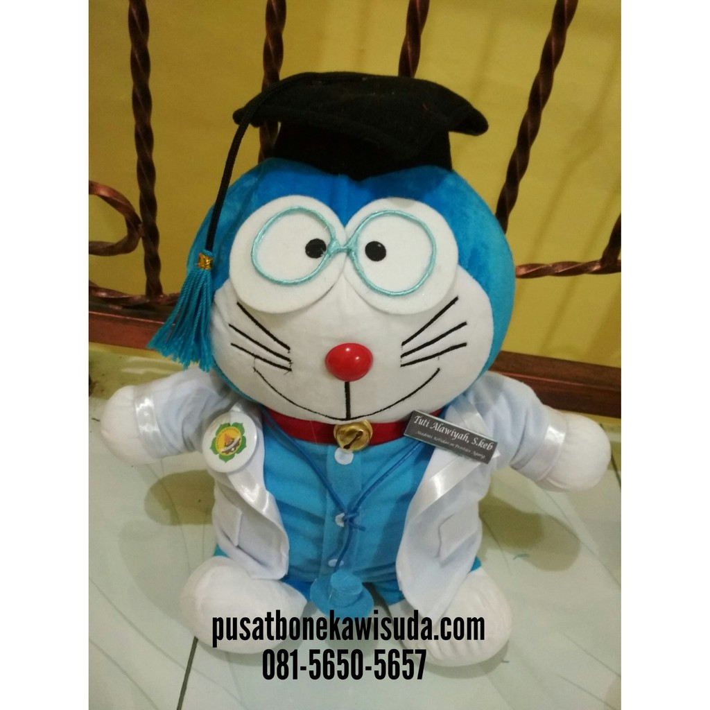 Boneka Dokter Doraemon Boneka Wisuda Kedokteran Doraemon Boneka Profesi Dokter Doraemon Medium Murah