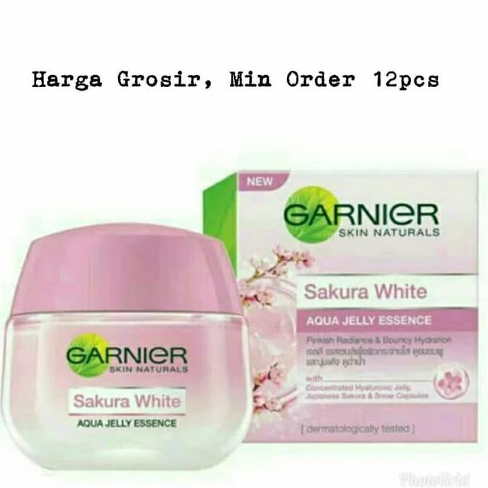 

Garnier Cream Sakura White Aqua Jelly Essense 18 mL