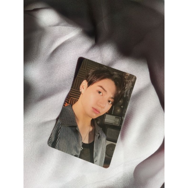 RANDOM PC JK BE ESSENTIAL