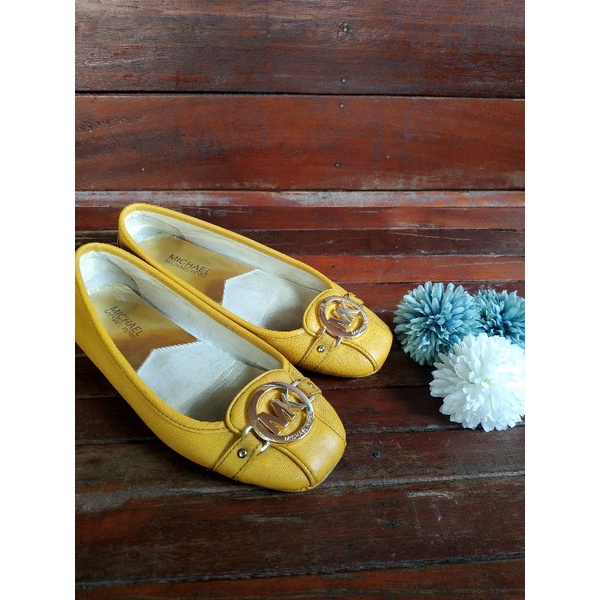 ❌❌SOLD❌❌preloved MK Fulton marygold /yellow