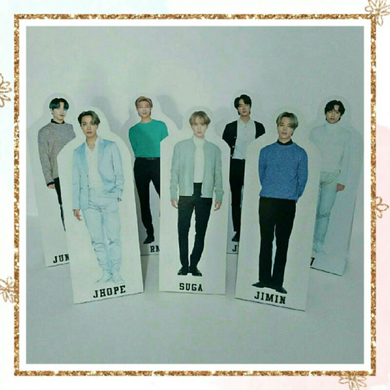 STANDEE BTS MOTS