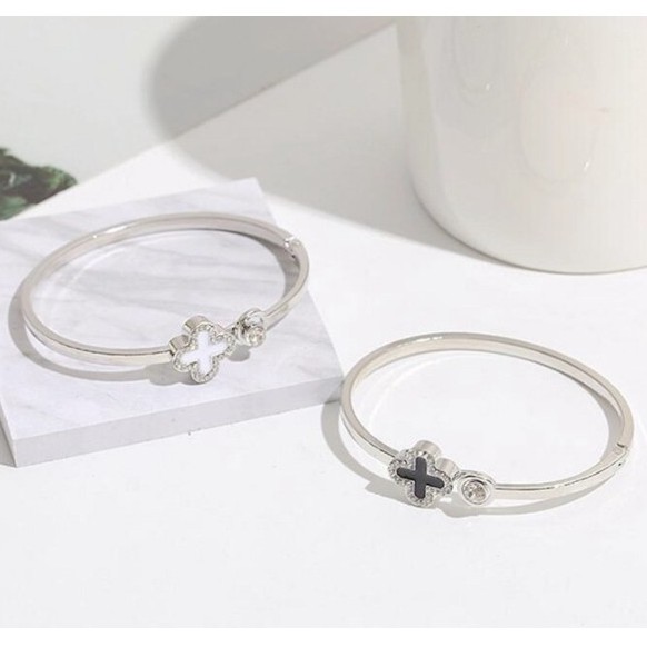 Gelang Titanium Wanita Liontin Clover Titanium Fashion Korea-5