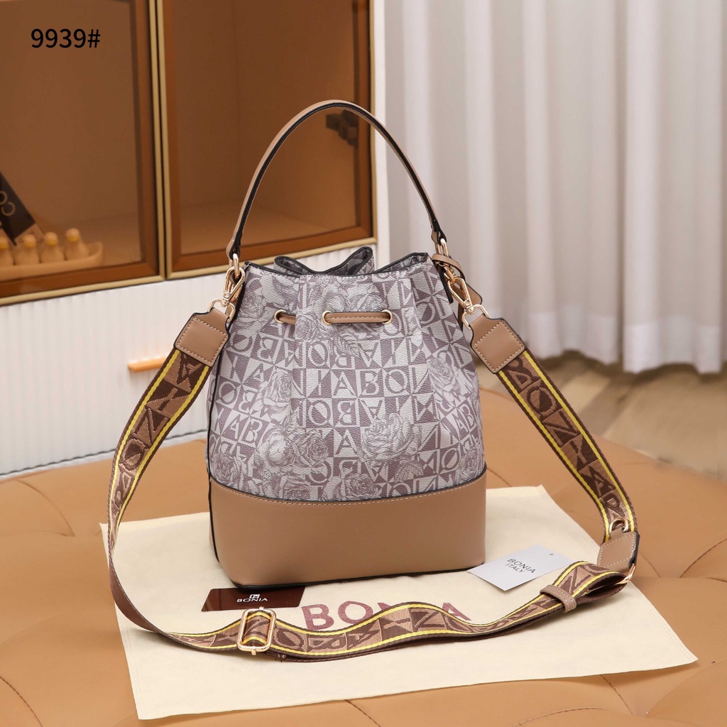 BO Rosie Bucket Bag Small #9939 New