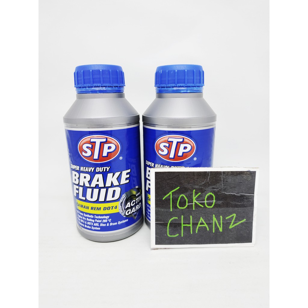 STP BRAKE FLUID Cairan Minyak Rem DOT 4 300 mL mobil / motor