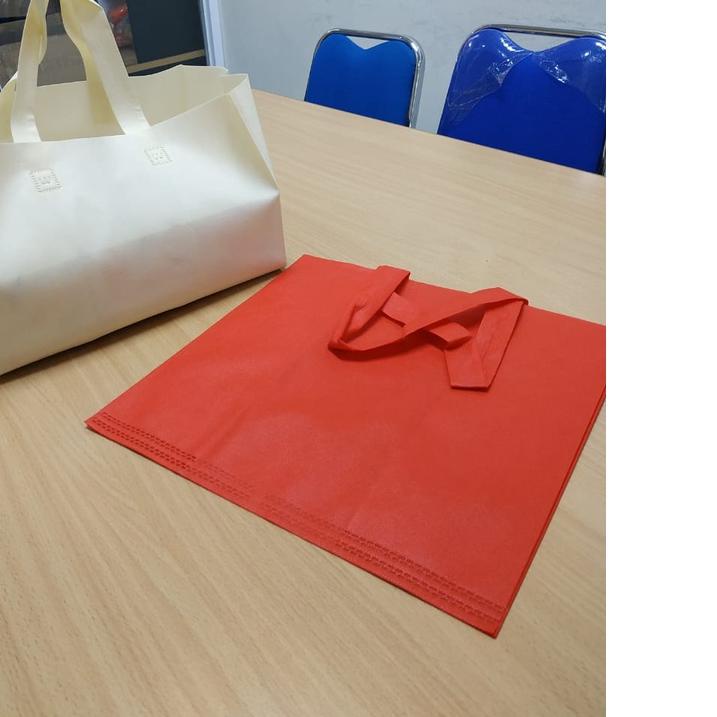 

❁ Tas Spunbond Goodie Bag Box Uk 33,5x33x21 |Tas Kotak untuk Holland Bakery ❊