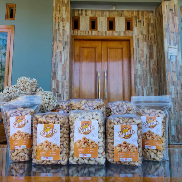 

Kacang Mete Asli Wonogiri 1kg