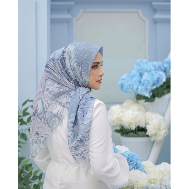 BUTTONSCARVES THE FARSHA SERIES-AQUA