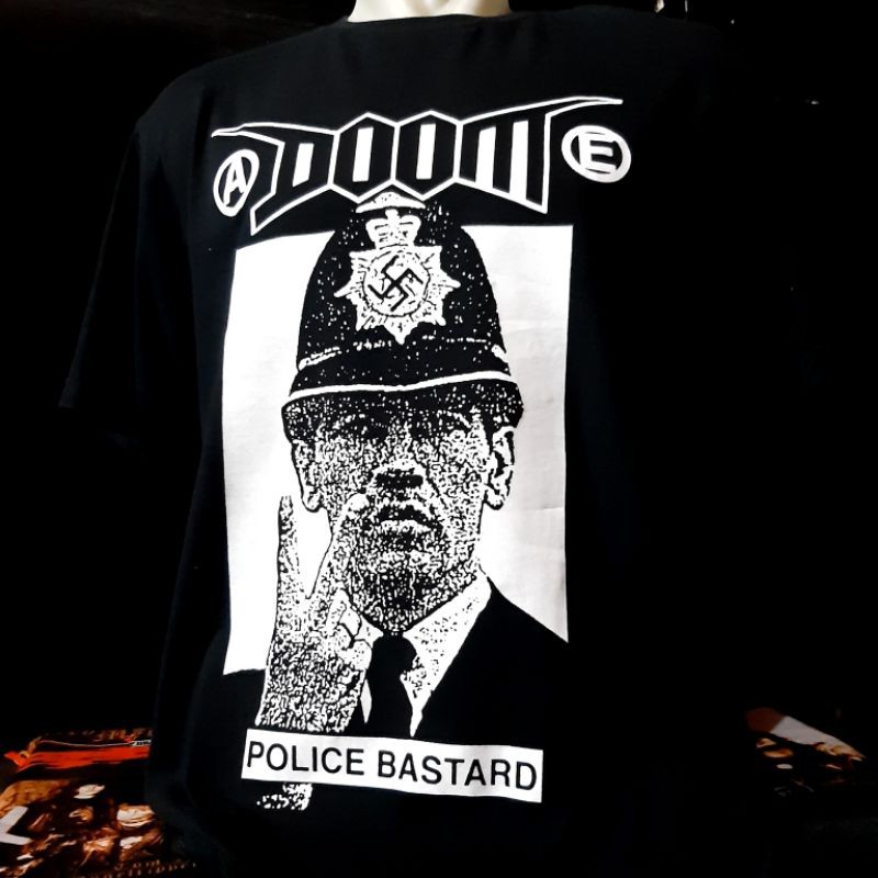 T-shirt band DOOM