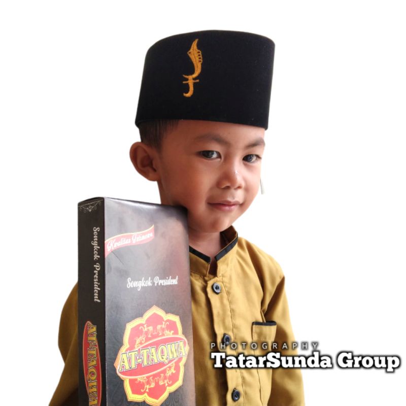 Peci Songkok Kopiah Hitam Polos Logo Bordir Kujang Siliwangi Anak