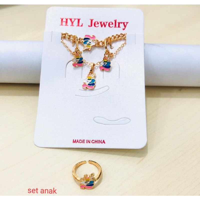 perhiasan anak satu set titanium anti luntur/karat model kuda poni