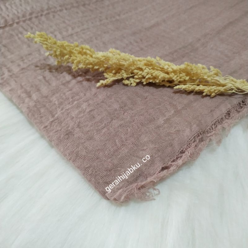 PASHMINA 𝖢𝖱𝖨𝖭𝖪𝖫𝖤 ORIGINAL 𝖬𝖤𝖱𝖪 AZARA LAVANYA ( Pashmina Arabian/ Pashmina Kusut)-Milo