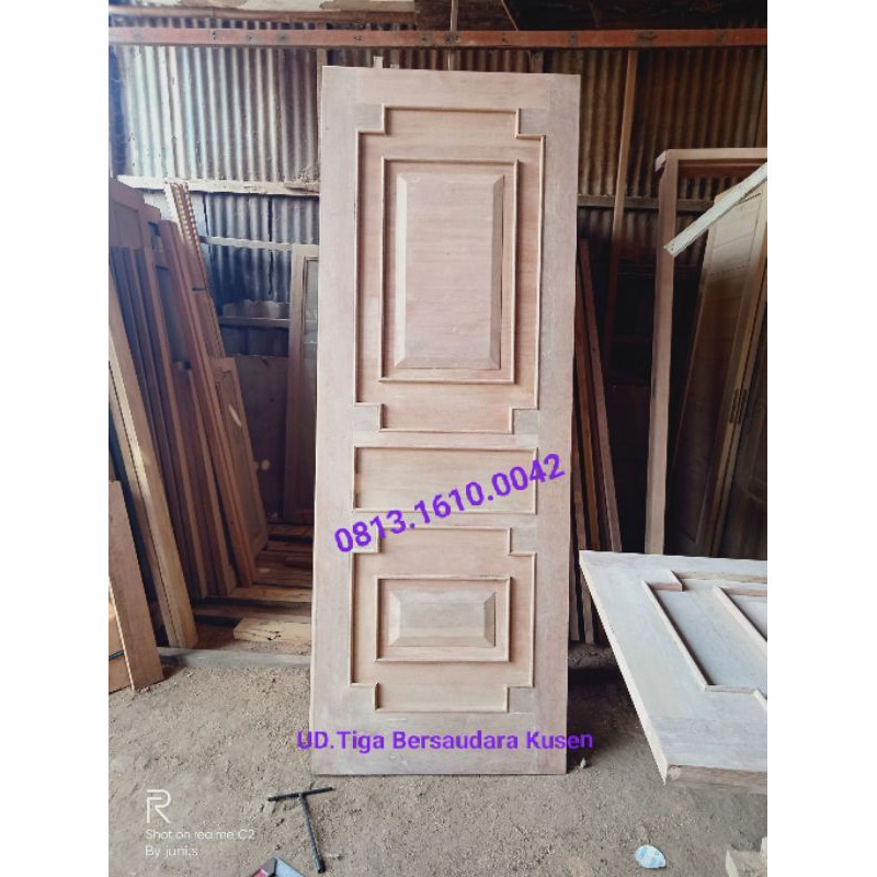 Daun Pintu Minimalis