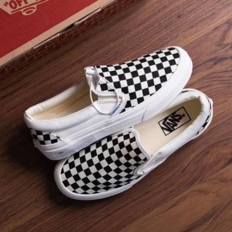 Paket 100% Import Sepatu Vans Slip On Mono Checkerboard  + Kaos Kaki  / Vans Slip-On Checkerboard Black-White OG / Vans Slip On Catur OG Terlaris Premium Hight Quality/ Vans Checkerboard Premium