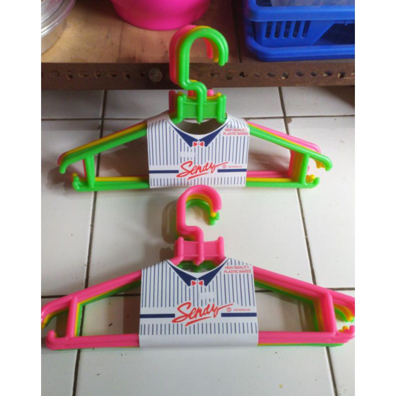 Hanger plastik tebal Sendy Dewasa & Anak / Hanger baju gantungan baju dewasa anak