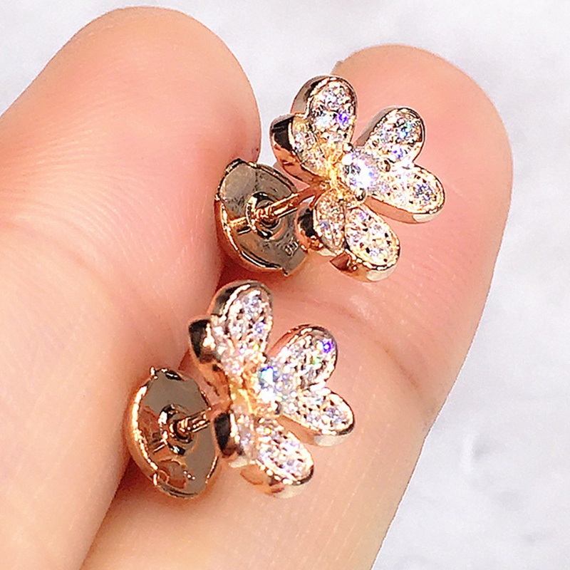 Anting Stud Desain Bunga Warna Emas Untuk Aksesoris Wanita