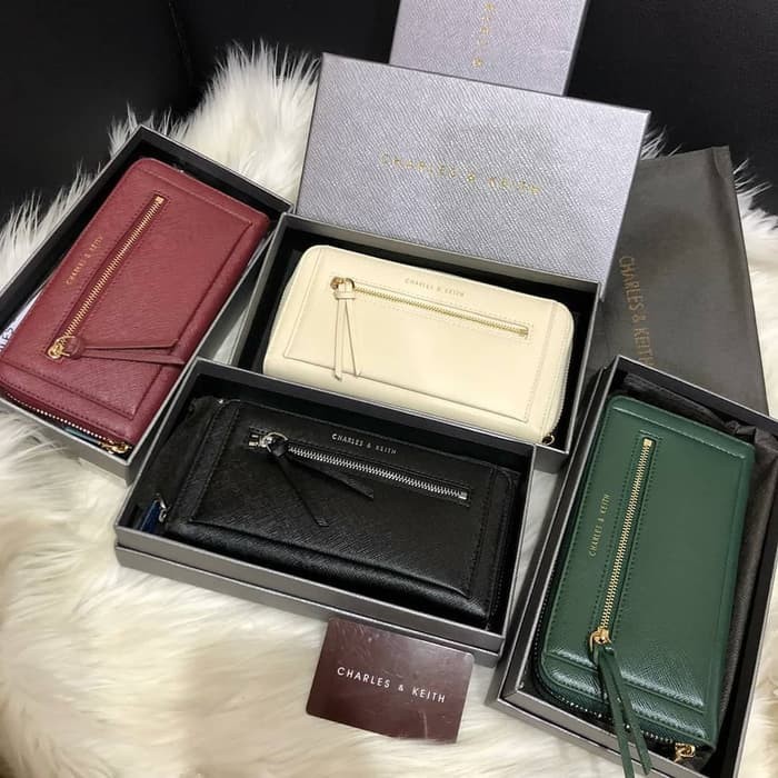  Dompet  wanita cnk front zipper charles  n keith  wallet 