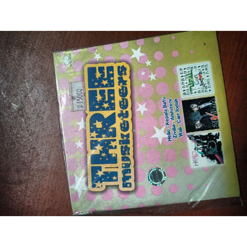 CD audio original kompilasi indie band THREE MUSKETEERS produksi nagaswara