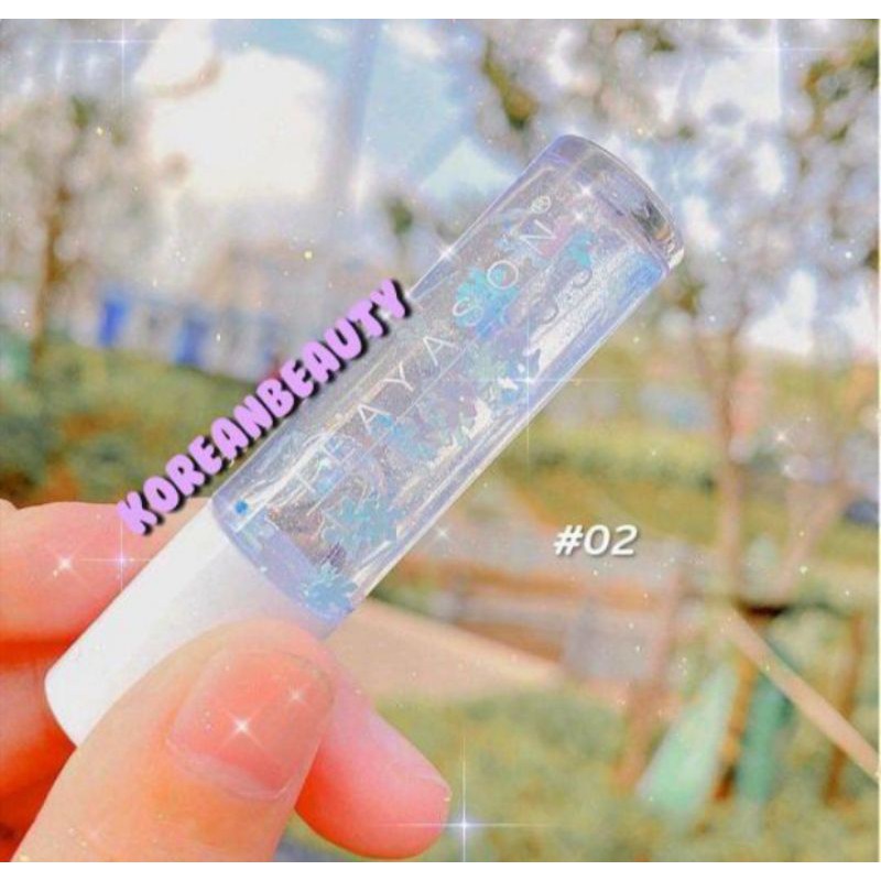 Tube clear lip gloss
