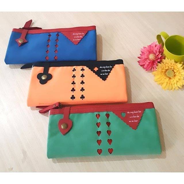 

Tempat pensil dompet unik bentuk kartu remi