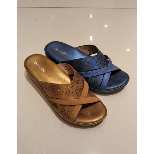 SALE Sandal Wanita Crocodile Original