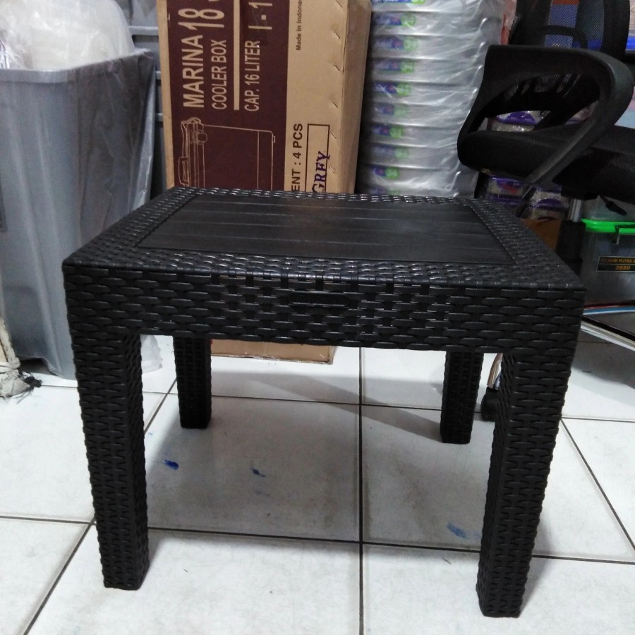 MEJA TERAS PLASTIK TABITHA / MEJA TAMU / COFFEE TABLE / MEJA PLASTIK ANYAM ROTAN