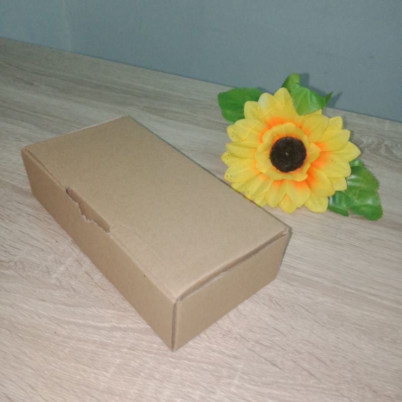Kardus packing karton box dus 20x12x5 hampers brownies hijab