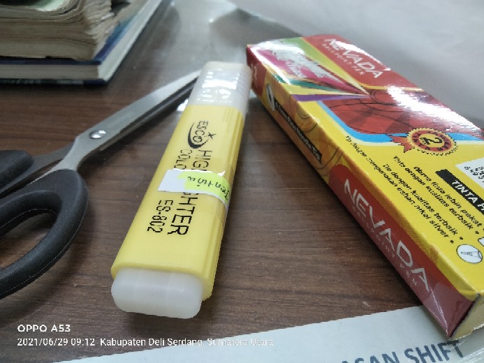 Gunting Sedang Junior 6 Inchi (best Seller)