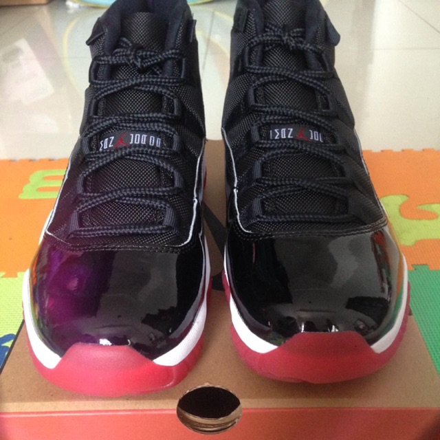 Air Jordan 11 Bred