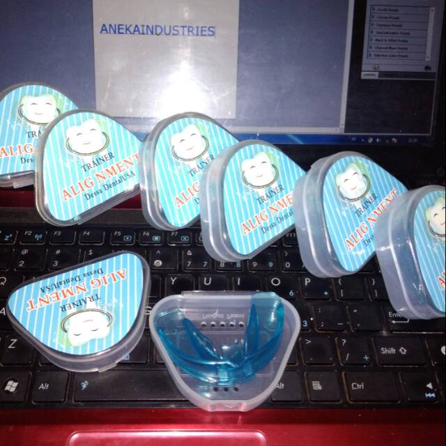 Perapih Gigi Trainer Original Tanpa Kawat Mampu merapikan gigi