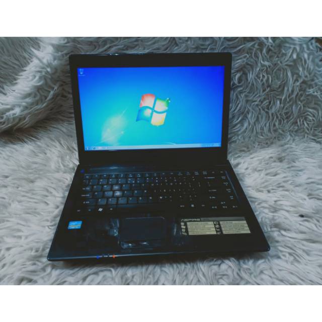 B83 Laptop Acer 4752 Ram 2gb HDD 500gb core i3