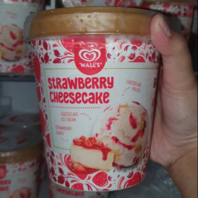 Jual Wall S Strawberry Cheesecake Harga Terbaik Desember 2021 Shopee Indonesia