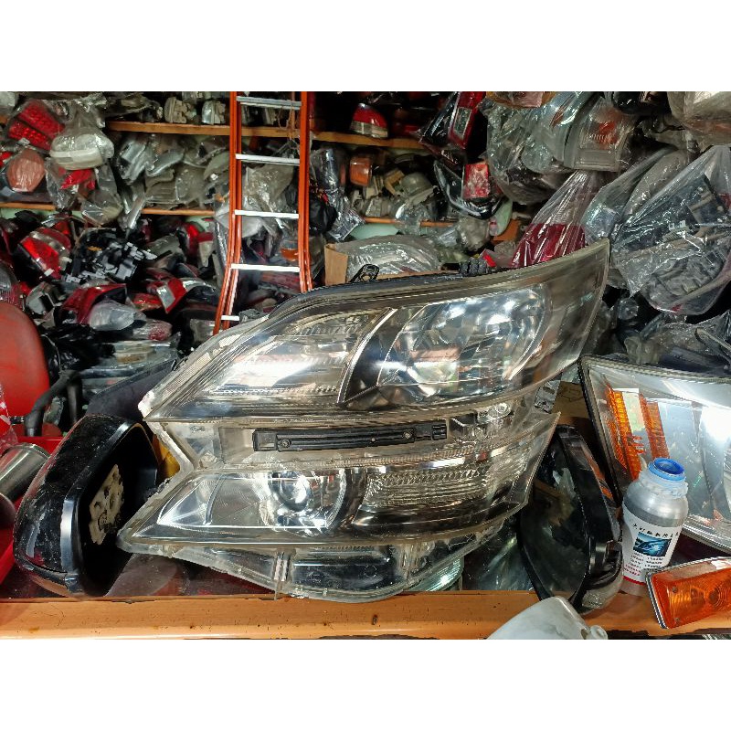 Headlamp Toyota Vellfire 2014 kanan