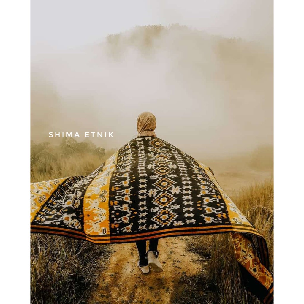 KAIN TENUN IKAT TENUN SUMBA ANTIK TENUN JEPARA ETHNIC TORAJA TENUN NTT ROTE TENUN KALIMANTAN