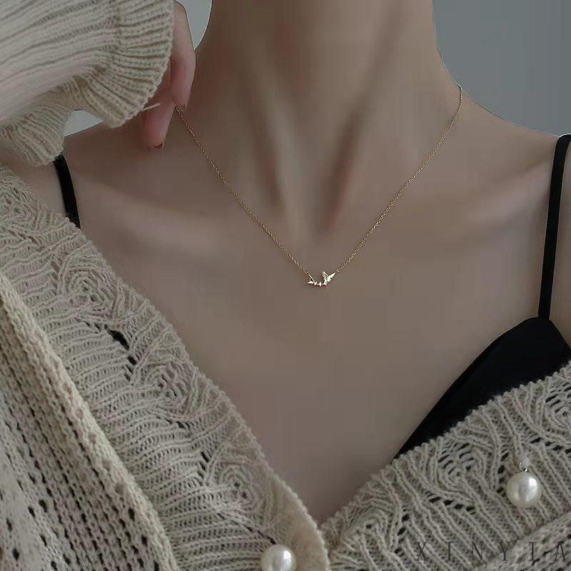 【COD】Kalung Rantai Choker Liontin Kupu-Kupu Aksen Kristal Rumbai Warna Silver Untuk Wanita  Desain Geometri