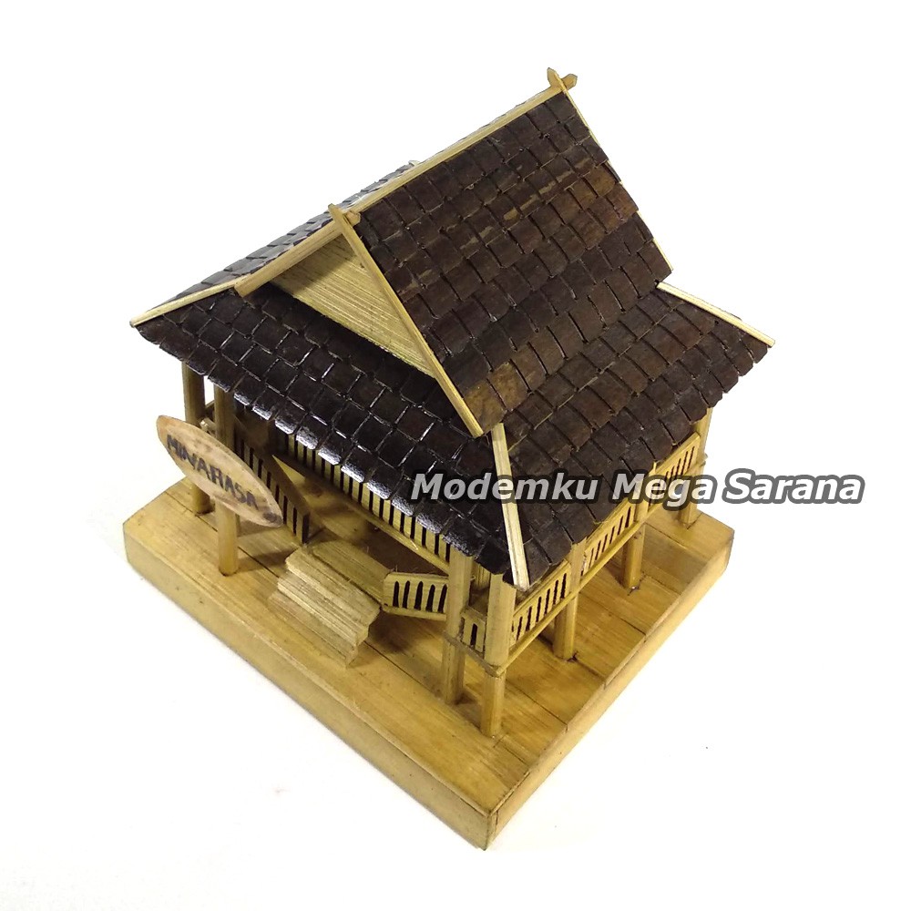 Miniatur Rumah Adat Minahasa Rumah Panggung Manado dari bambu